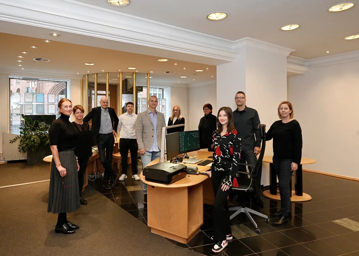 Das Team der HAMKON GmbH im Ladengeschäft in der Köpenicker Altstadt
